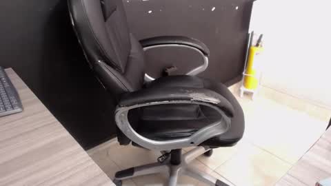 Snapshot of angy_ro12 chatting on 11-18-25, 08:46 angy online show from 11-18-25, 08:46