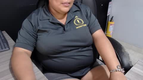 Snapshot of angy_ro12 chatting on 11-19-25, 07:58 angy online show from 11-19-25, 07:58