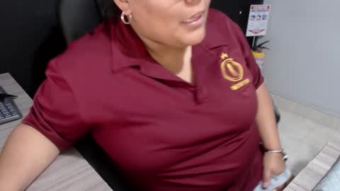 Snapshot of angy_ro12 chatting on 11-22-25, 01:26 angy online show from 11-22-25, 01:26