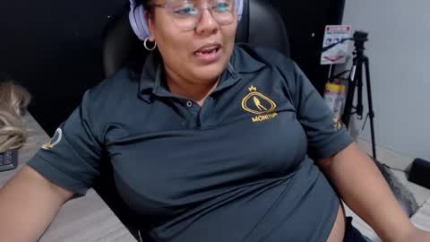 Snapshot of angy_ro12 chatting on 12-03-25, 11:25 angy online show from 12-03-25, 11:25