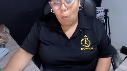 Snapshot of angy_ro12 chatting on 12-04-25, 09:12 angy online show from 12-04-25, 09:12