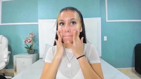 Ania online show from 12-20-25, 09:22