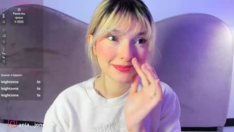 Ania online show from 12-23-24, 08:14