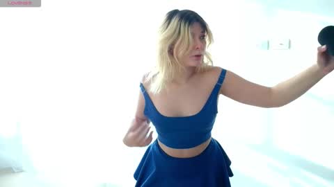 Ania online show from 10-17-25, 09:39