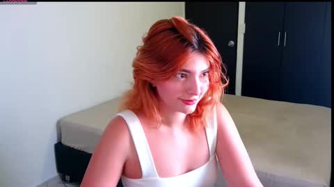 Snapshot of ania_mml chatting on 01-14-26, 12:27 Ania online show from 01-14-26, 12:27