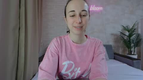 Snapshot of anikabloom chatting on 01-18-25, 03:20 anikabloom online show from 01-18-25, 03:20