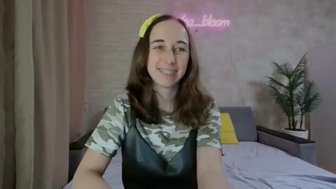 Snapshot of anikabloom chatting on 01-31-25, 11:24 anikabloom online show from 01-31-25, 11:24