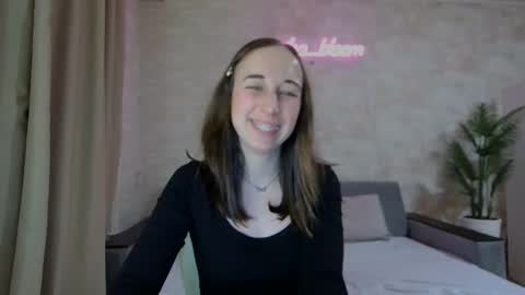 Snapshot of anikabloom chatting on 02-06-25, 02:33 anikabloom online show from 02-06-25, 02:33