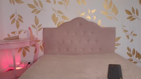 Lauren Anika online show from 01-20-25, 11:45