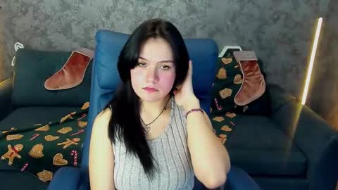 Snapshot of animeedoll chatting on 12-17-25, 04:02 animeedoll online show from 12-17-25, 04:02