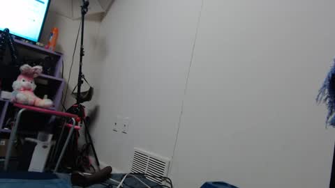 Snapshot of animergamergirl chatting on 02-21-25, 10:15 Twitter at animegamergrl. No vids for sale on Chaturbate. online show from 02-21-25, 10:15