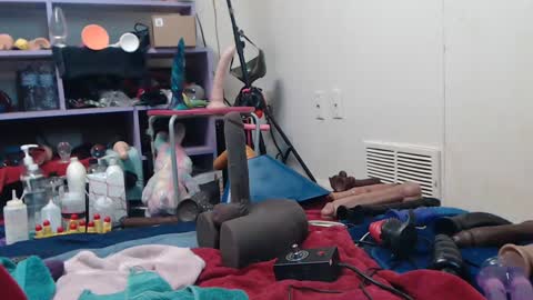 Snapshot of animergamergirl chatting on 11-05-25, 04:23 Twitter at animegamergrl. No vids for sale on Chaturbate. online show from 11-05-25, 04:23