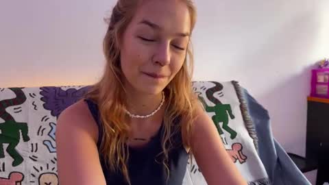 Snapshot of anita__hills chatting on 02-10-25, 12:52 anita__hills online show from 02-10-25, 12:52