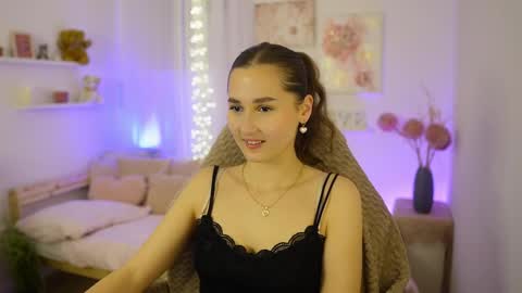 Anita Grey online show from 11-18-25, 08:13