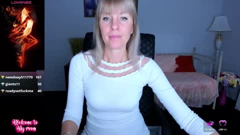 Snapshot of anita_tayson chatting on 01-25-25, 10:19 Anita online show from 01-25-25, 10:19