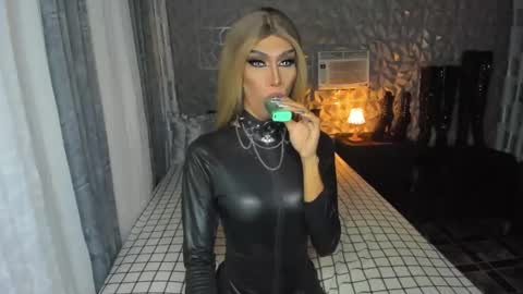 Snapshot of anitacruisze chatting on 02-02-25, 08:57 Miss Ann online show from 02-02-25, 08:57