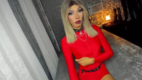 Snapshot of anitacruisze chatting on 02-15-25, 07:06 Miss Ann online show from 02-15-25, 07:06