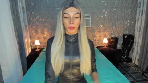 Snapshot of anitacruisze chatting on 02-23-25, 08:06 Miss Ann online show from 02-23-25, 08:06