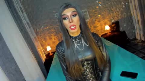 Snapshot of anitacruisze chatting on 02-23-25, 08:22 Miss Ann online show from 02-23-25, 08:22