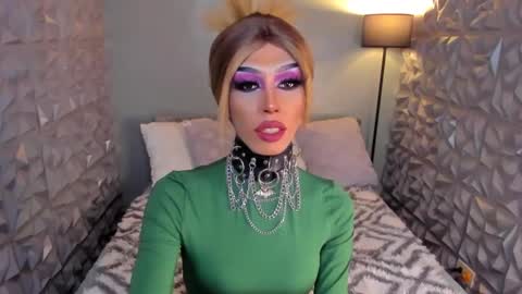 Snapshot of anitacruisze chatting on 03-05-25, 05:40 Miss Ann online show from 03-05-25, 05:40