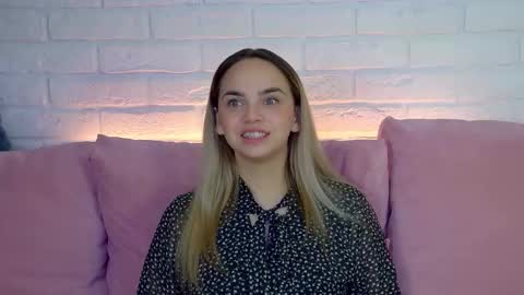 AnitaVenture online show from 09-28-25, 04:18