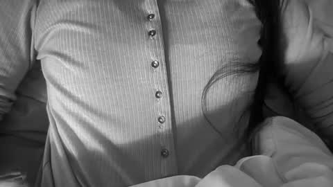 Anje online show from 05-19-26, 05:08