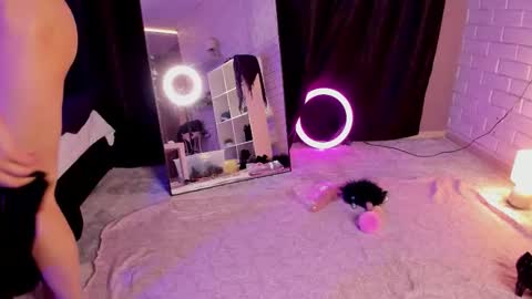 Angel online show from 11-30-25, 06:34