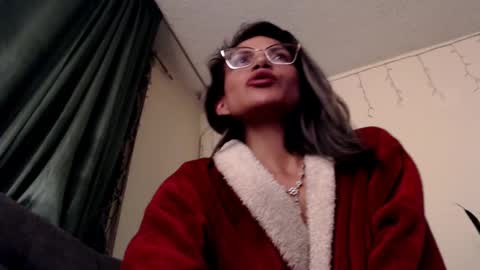 Snapshot of anmaadler chatting on 12-23-24, 06:11 Anma Adler online show from 12-23-24, 06:11