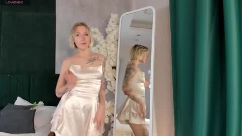 Snapshot of ann_garcia chatting on 02-20-26, 12:51 ann online show from 02-20-26, 12:51