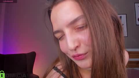 Snapshot of ann_perry chatting on 11-09-25, 02:21 Ann online show from 11-09-25, 02:21