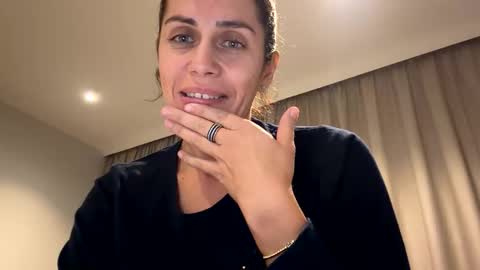 Snapshot of anna___25 chatting on 11-05-25, 08:20 Anna online show from 11-05-25, 08:20