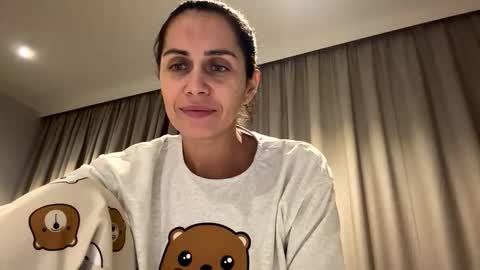 Snapshot of anna___25 chatting on 11-08-25, 07:56 Anna online show from 11-08-25, 07:56