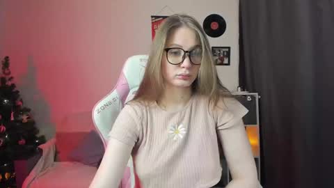 Snapshot of anna_belle3 chatting on 12-26-24, 06:09 AnnaThe next stream is tomorrow online show from 12-26-24, 06:09