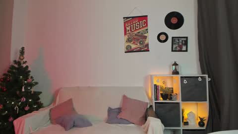 Snapshot of anna_belle3 chatting on 01-11-25, 11:23 AnnaThe next stream is tomorrow online show from 01-11-25, 11:23
