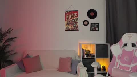 Snapshot of anna_belle3 chatting on 02-03-25, 03:53 AnnaThe next stream is tomorrow online show from 02-03-25, 03:53