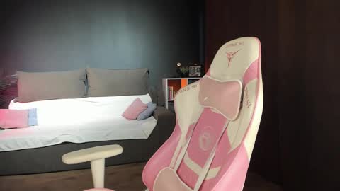 Snapshot of anna_belle3 chatting on 02-14-25, 10:07 AnnaThe next stream is tomorrow online show from 02-14-25, 10:07