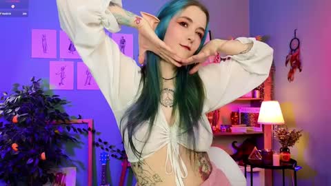 Violett online show from 01-21-25, 04:37