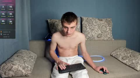 Snapshot of anna_jason chatting on 12-14-24, 10:18 Fansly Jason sweet ass online show from 12-14-24, 10:18