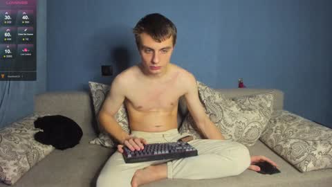 Snapshot of anna_jason chatting on 01-15-25, 08:48 Fansly Jason sweet ass online show from 01-15-25, 08:48