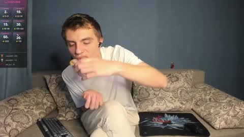 Snapshot of anna_jason chatting on 01-29-25, 07:11 Fansly Jason sweet ass online show from 01-29-25, 07:11