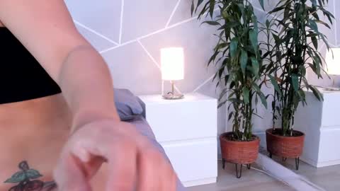 Anna online show from 01-07-25, 04:05