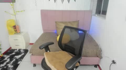 ANNA online show from 10-15-25, 04:12