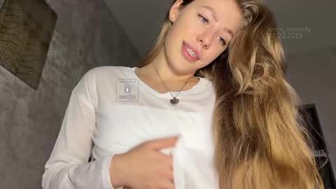 Snapshot of anna_ssweety chatting on 01-22-25, 07:24 Anna fansly anna sssweety online show from 01-22-25, 07:24