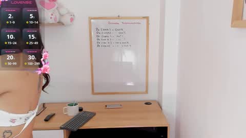 Snapshot of anna_wells chatting on 12-15-24, 08:58 Anna Weells online show from 12-15-24, 08:58