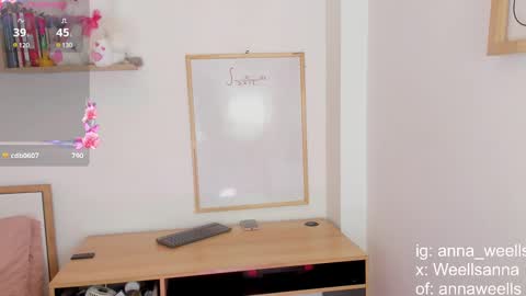 Snapshot of anna_wells chatting on 02-10-25, 09:15 Anna Weells online show from 02-10-25, 09:15