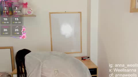 Snapshot of anna_wells chatting on 02-27-25, 08:31 Anna Weells online show from 02-27-25, 08:31
