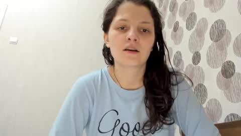 annaahcharm online show from 01-08-25, 12:37