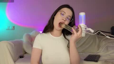 AnnaAoki online show from 10-07-25, 05:26