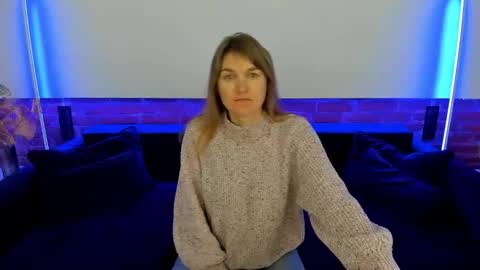 Annabel online show from 10-17-25, 04:37