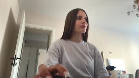 Snapshot of annabelswida chatting on 02-23-26, 11:07 Mary online show from 02-23-26, 11:07